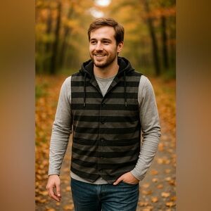 Carbon Men’s Striped Hoodie Vest Casual or Streetwear Layering Piece XL EUC #743